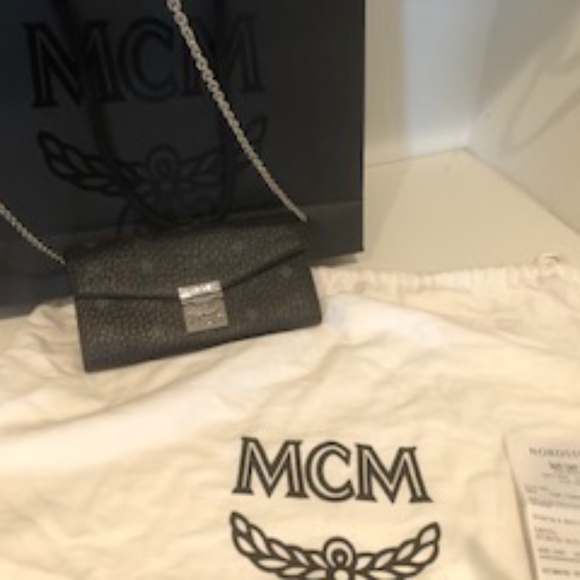 mcm patricia crossbody wallet in visetos